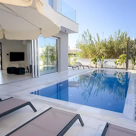 Napa Seaview - 8 Villa *